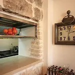 بيت ريفي San Teodoro 4*