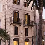 San Teodoro イン コルチュラ