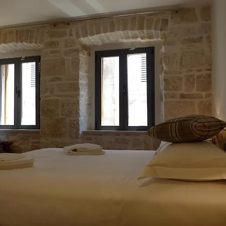 San Teodoro Πανδοχείο Κόρτσουλα