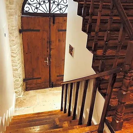 San Teodoro 여관