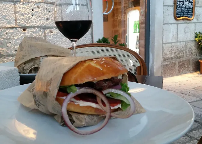 San Teodoro 宾馆 4*